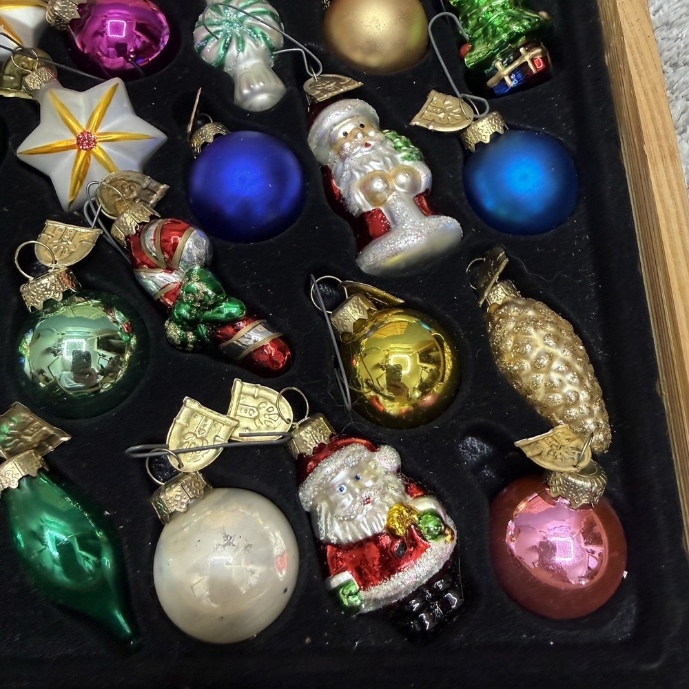 Thomas Pacconi Museum Series Miniature Christmas Ornament In Wood Box (READ) 46 - Picture 3 of 16